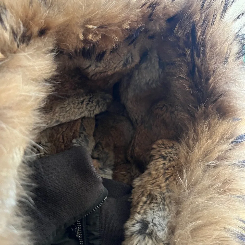 Mackage Akiva Down Puffer Coat Fur Hood Olive Green Asymmetrical Zip Size Small - Picture 5 of 11